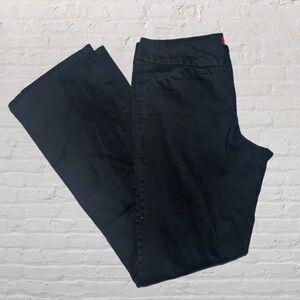 Dickies Black Casual Straight Women’s Mid Rise Pants w/ Dual Pockets in Size 6.